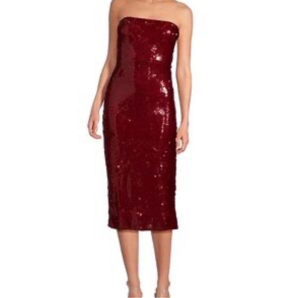 Sexy F21 Burgundy Sequin Strapless Midi Dress
New Small